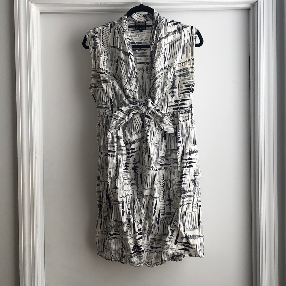 Linen Mociun tie front dress